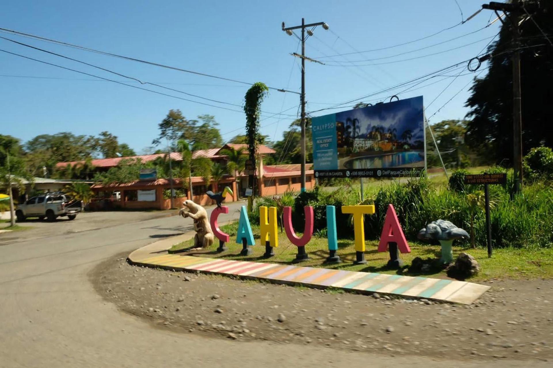 Casa Aldirica Hotel Cahuita Eksteriør billede